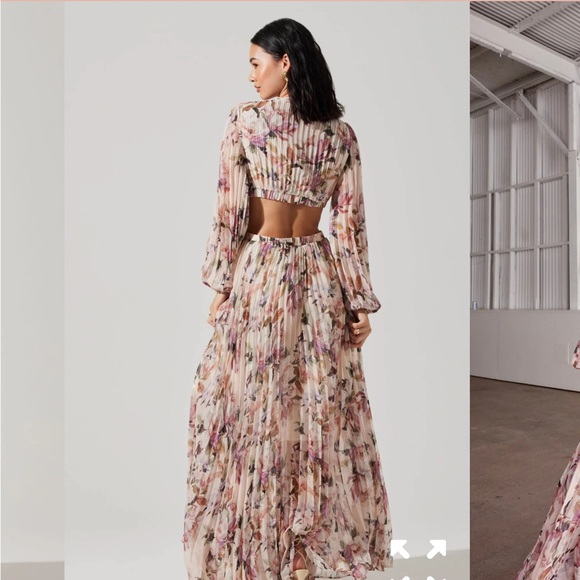 ASTR The Label Revry Dress - Picture 3 of 3